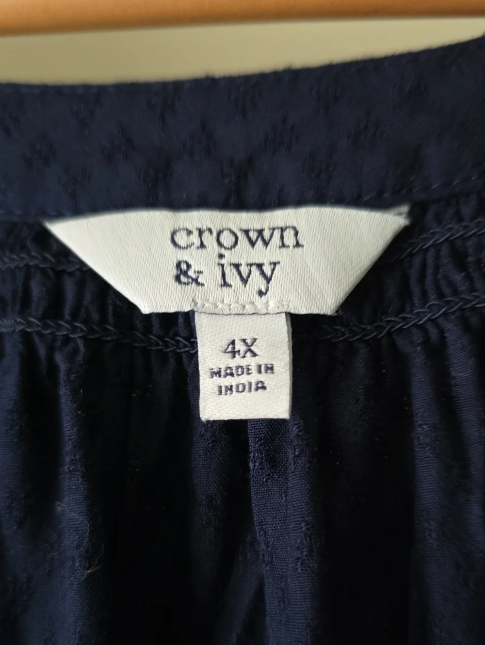 Crown & Ivy Navy Textured V-Neck Peasant Top.  3/4 Sleeves.